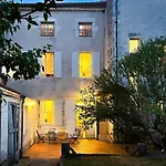 Grande Maison Bourgeoise Avec Jardin - Centre - Chic & Moderne - Ideal Famille & Amis Surgères