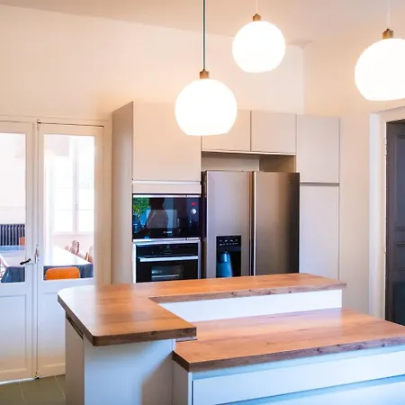 Grande Maison Bourgeoise Avec Jardin - Centre - Chic & Moderne - Ideal Famille & Amis * Surgères