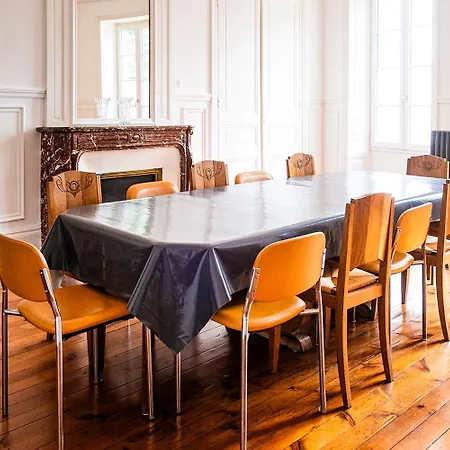 Grande Maison Bourgeoise Avec Jardin - Centre - Chic & Moderne - Ideal Famille & Amis בית הארחה Surgères